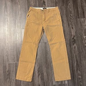 American Eagle Straight Chinos (30x32)